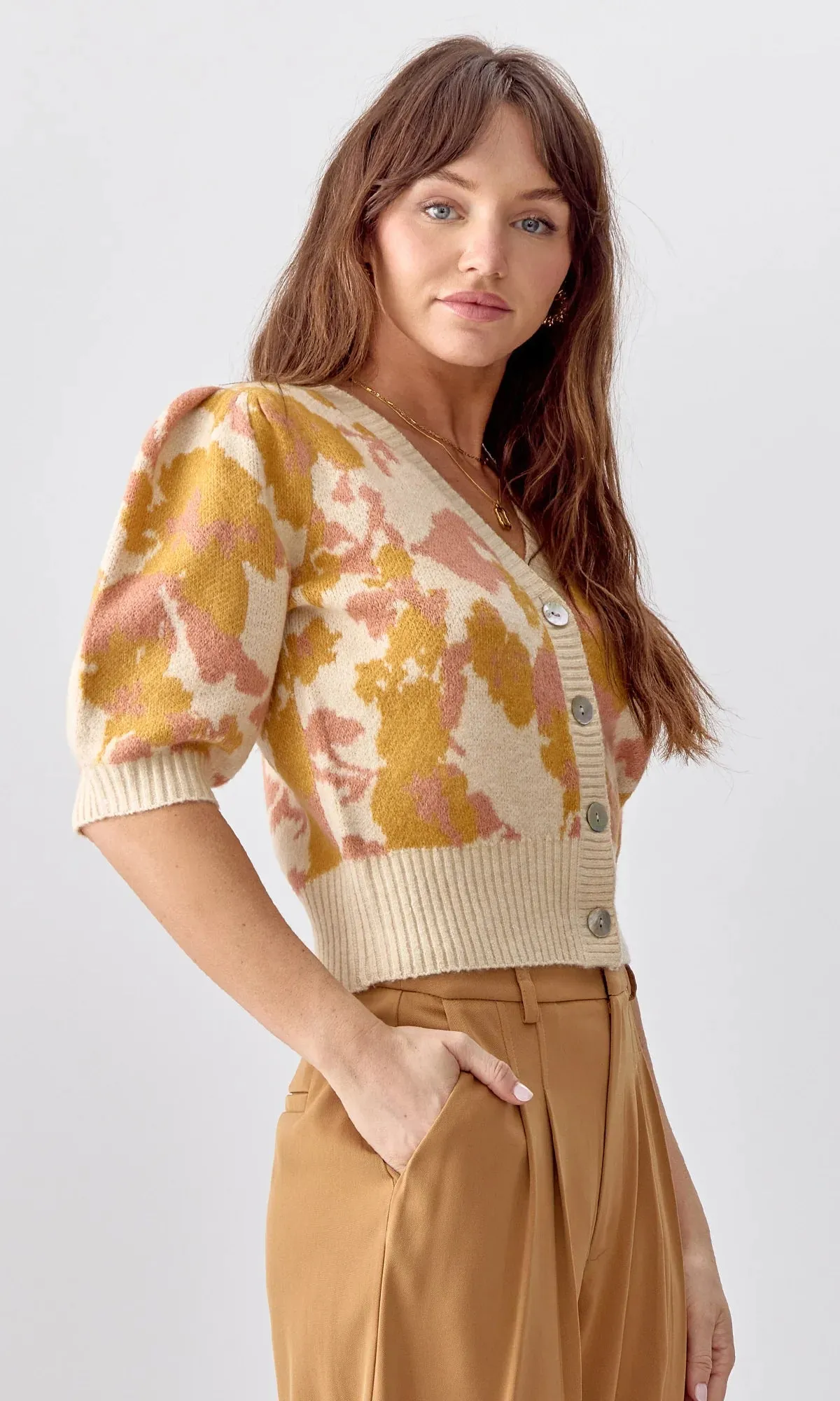 Inez Cozy Short Cardigan ~ Cream