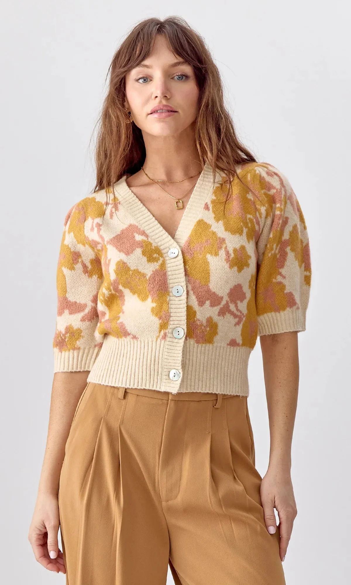 Inez Cozy Short Cardigan ~ Cream
