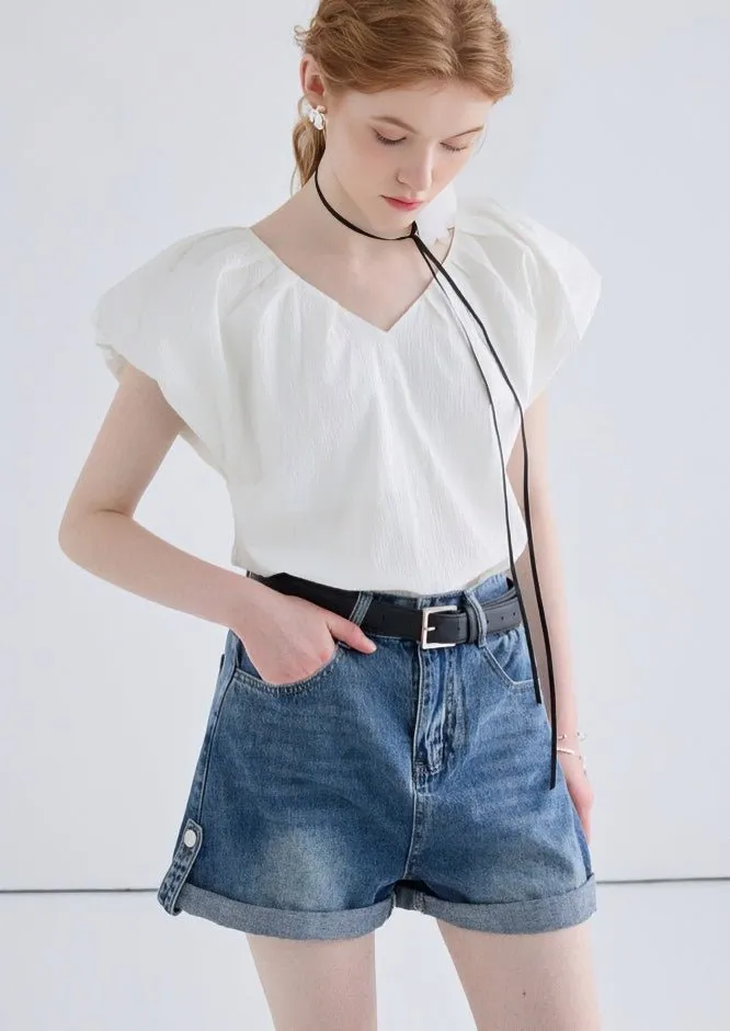 V-NECK PLEATED SLEEVELESS SHIRT